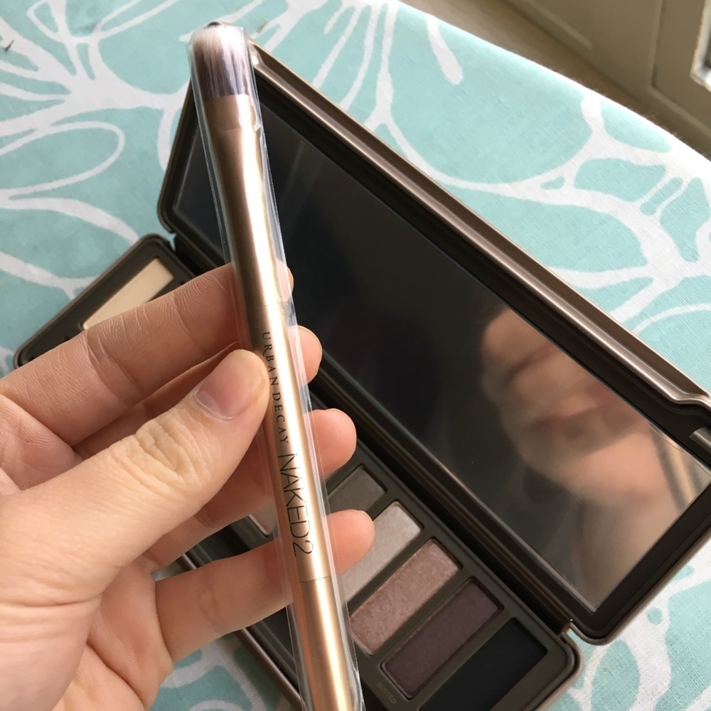 BRAND NEW urban decay naked 2 palette